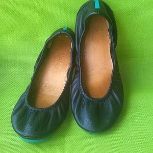 7 matte black GUC Tieks
